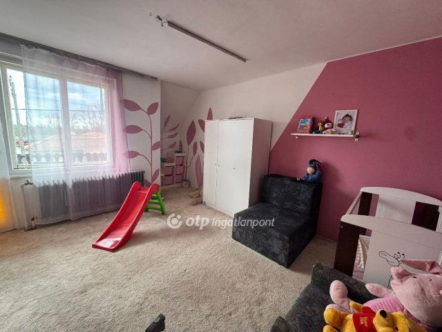 Eladó családi ház, Szigetújfalun 70 M Ft, 5 szobás