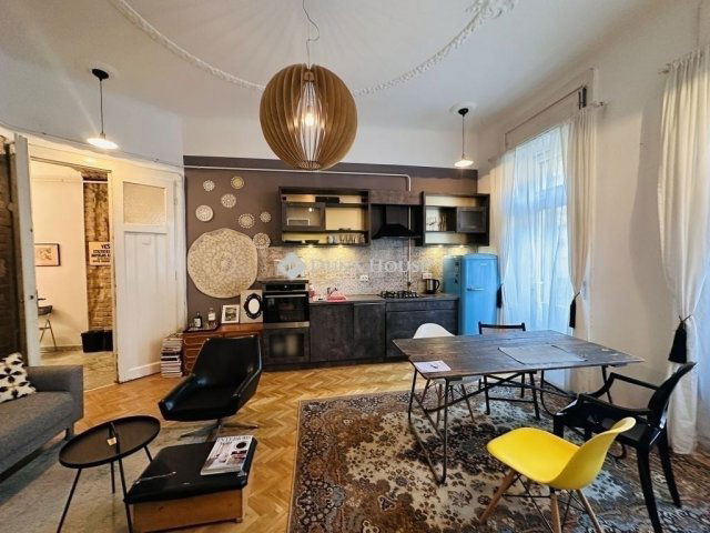 Eladó téglalakás, Budapesten, VIII. kerületben 99 M Ft, 3 szobás