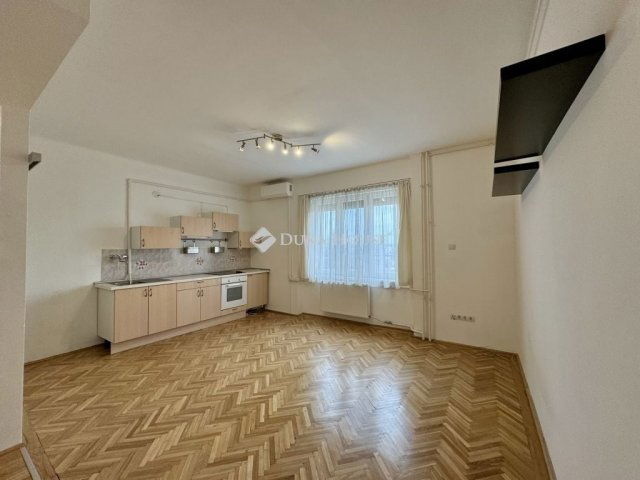 Eladó téglalakás, Budapesten, XIII. kerületben 51.9 M Ft