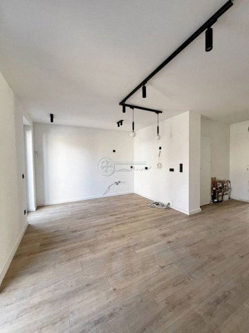 Eladó iroda, Szegeden 59.9 M Ft, 3 szobás / költözzbe.hu