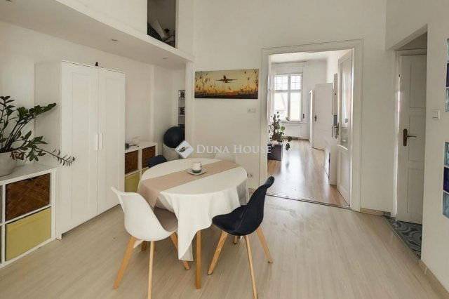 Eladó téglalakás, Budapesten, VIII. kerületben 81 M Ft, 3 szobás