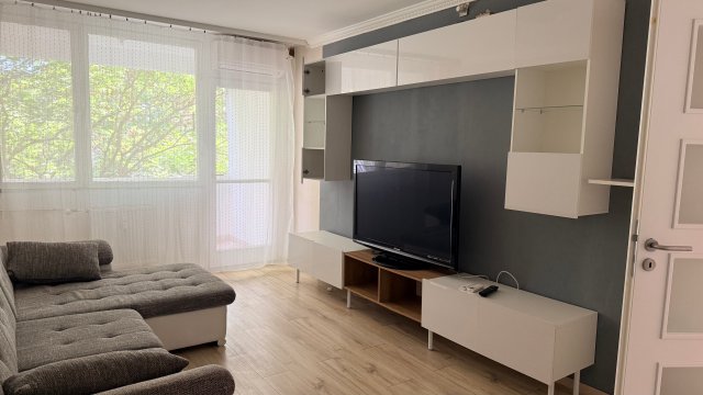 Kiadó panellakás, albérlet, III. kerületben, Váradi utcában