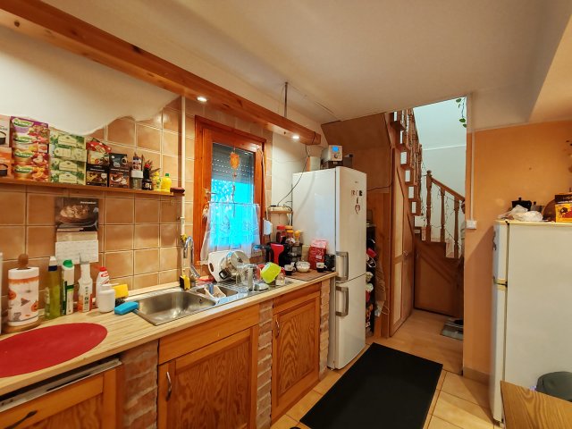 Eladó családi ház, Szolnokon 76.9 M Ft, 4 szobás