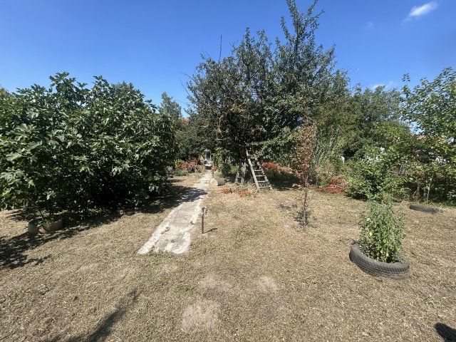 Eladó nyaraló, Majosházán 50 M Ft, 1 szobás