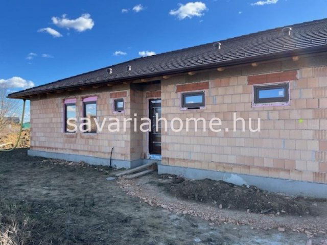 Eladó családi ház, Szombathelyen 79 M Ft, 4 szobás