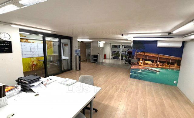 Eladó üzlethelyiség, Siófokon 85 M Ft, 2 szobás