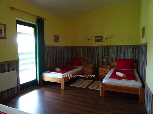 Eladó ipari ingatlan, Lispeszentadorjánban 360 M Ft