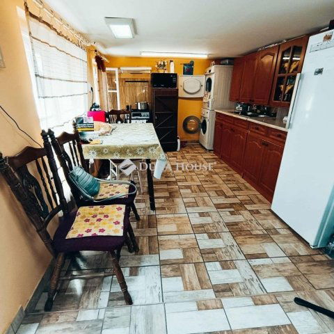 Eladó családi ház, Nagykőrösön 35 M Ft, 2 szobás