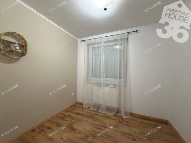 Eladó téglalakás, Kecskeméten 64.9 M Ft, 2 szobás