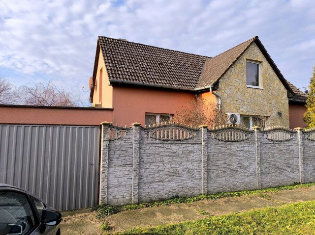 Eladó családi ház, Hajdúhadházon 44 M Ft, 4+1 szobás