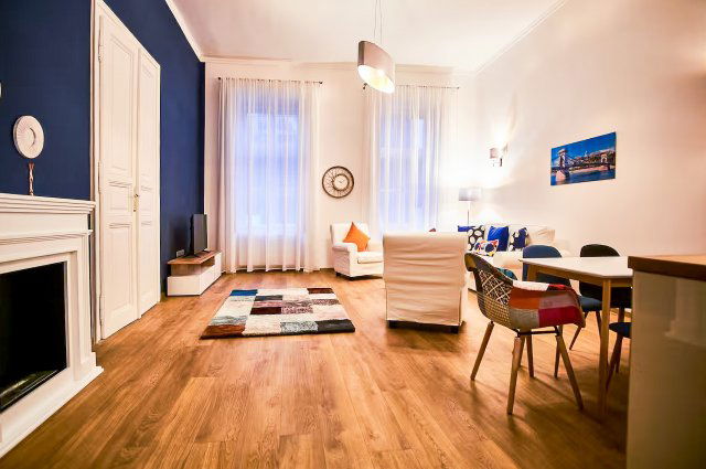 Eladó téglalakás, Budapesten, VII. kerületben, Dob utcában