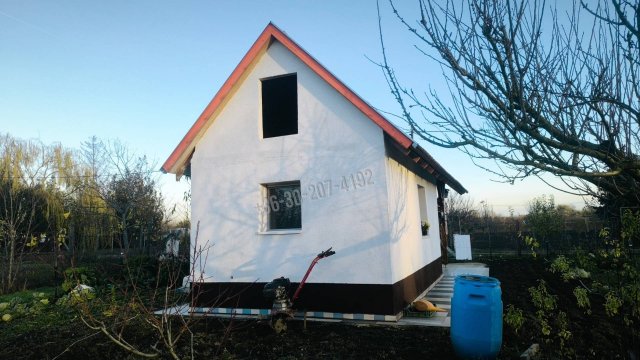 Eladó nyaraló, Újszentivánon 23.9 M Ft, 1 szobás