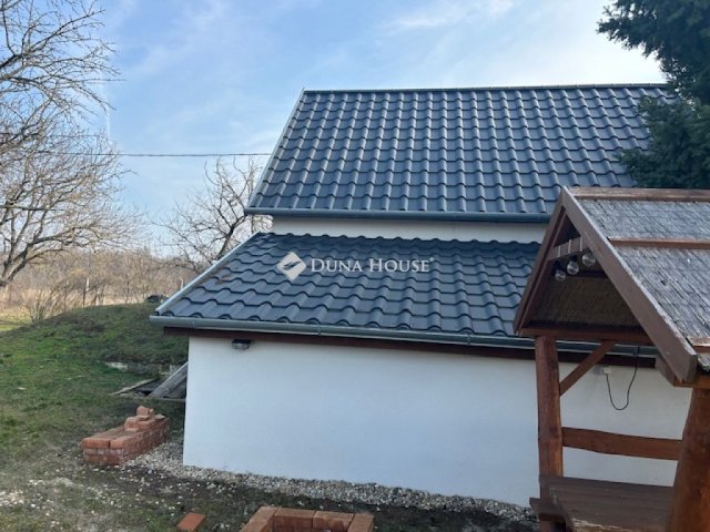 Eladó nyaraló, Vértesacsán 22 M Ft, 1 szobás