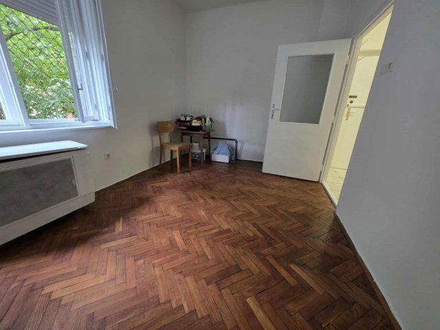 Kiadó téglalakás, albérlet, Pécsett 119 E Ft / hó, 1 szobás