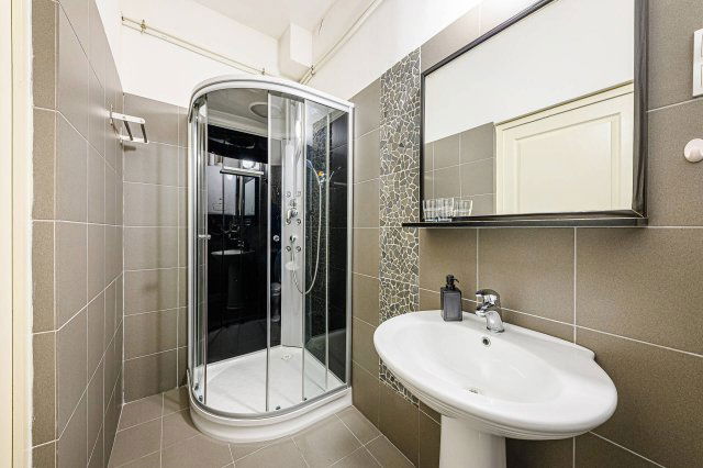 Eladó téglalakás, Budapesten, VI. kerületben 116 M Ft, 2 szobás