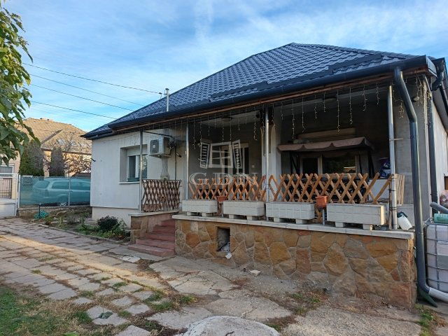 Eladó családi ház, Kerepesen 89.9 M Ft, 3 szobás