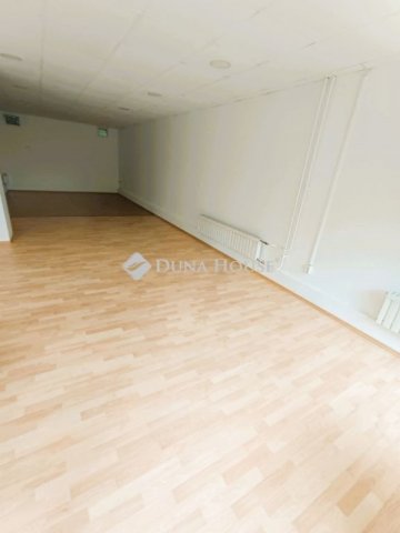Eladó üzlethelyiség, Szombathelyen 37.99 M Ft