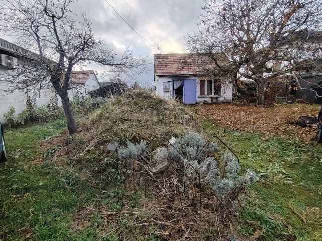 Eladó családi ház, Dunakeszin 85 M Ft, 1 szobás