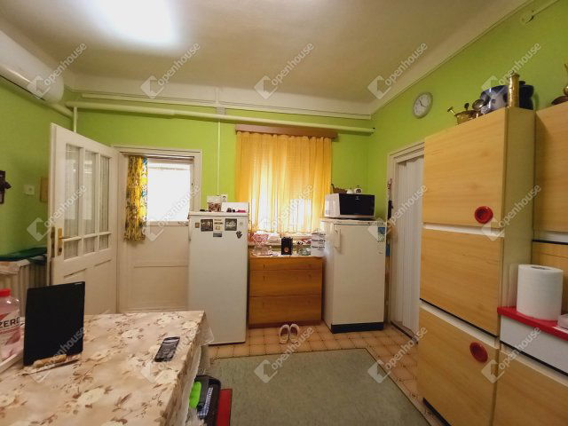 Eladó családi ház, Rákóczifalván 29.99 M Ft, 4 szobás