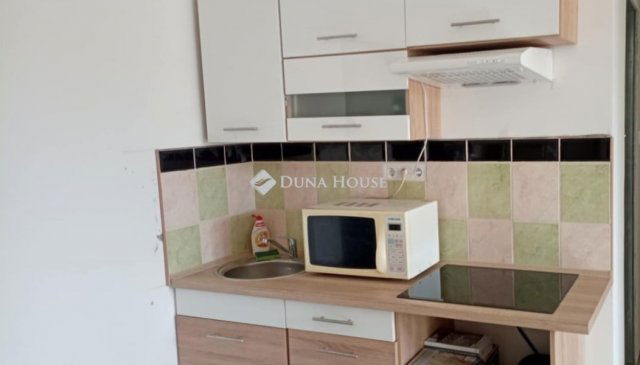 Eladó téglalakás, Budapesten, XXI. kerületben 30 M Ft, 1 szobás