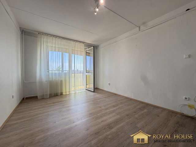 Eladó panellakás, Miskolcon, Gesztenyés utcában 21.49 M Ft