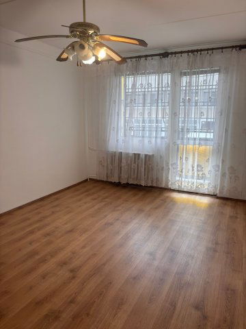 Kiadó panellakás, albérlet, Miskolcon 120 E Ft / hó, 2 szobás