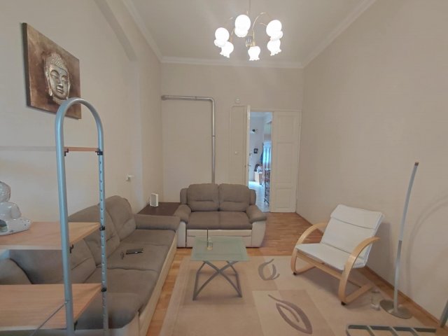 Kiadó téglalakás, albérlet, Budapesten, VIII. kerületben