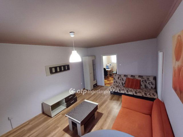 Eladó téglalakás, Tiszavasváriban 13.9 M Ft, 2 szobás