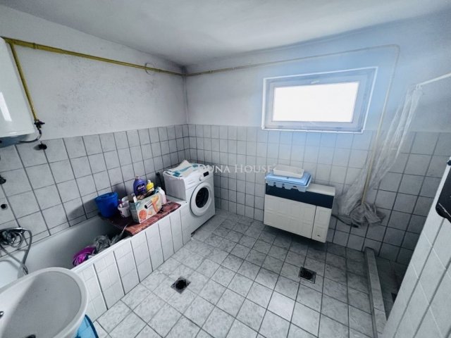 Eladó családi ház, Dunaföldváron 21 M Ft, 2 szobás