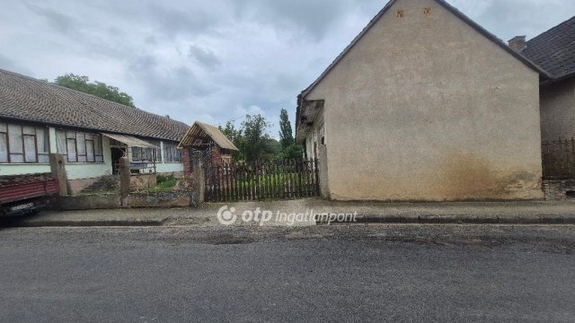 Eladó családi ház, Szellőn 23.7 M Ft, 3 szobás