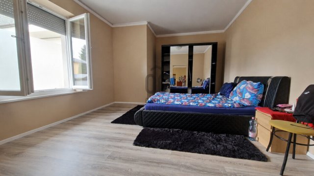 Eladó családi ház, Budapesten, XV. kerületben 114.9 M Ft