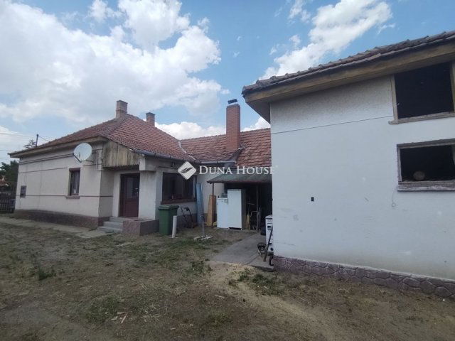 Eladó családi ház, Zákányszéken 24 M Ft, 3 szobás