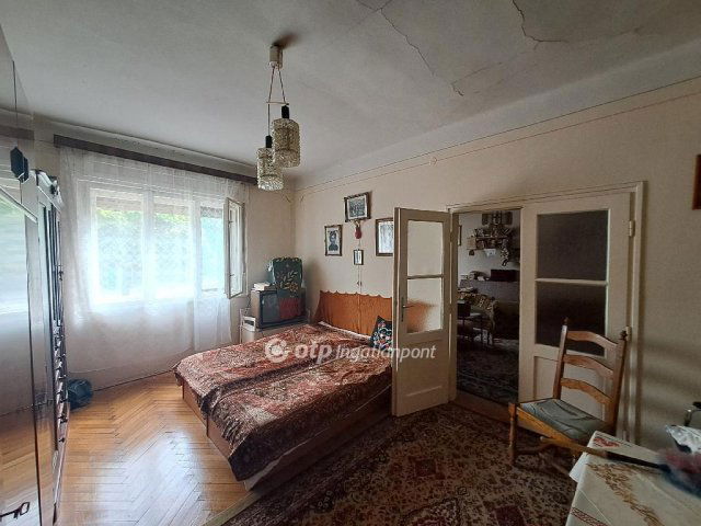 Eladó családi ház, Makón 41.45 M Ft, 2 szobás