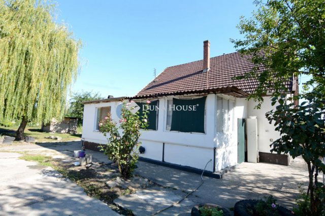 Eladó családi ház, Kunszentmiklóson 25 M Ft, 3 szobás