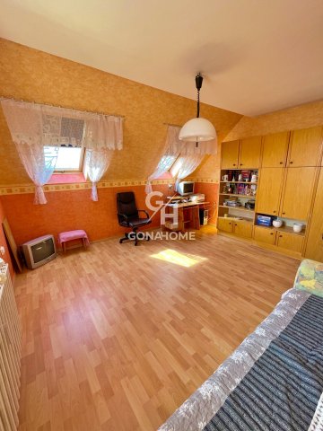 Eladó téglalakás, Veszprémben 85.5 M Ft, 2+2 szobás