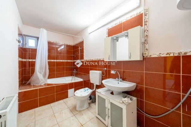 Eladó családi ház, Miskolcon 17.999 M Ft, 1 szobás