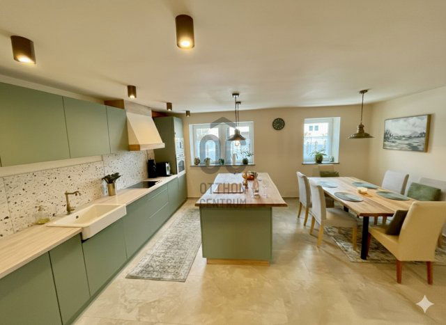 Eladó családi ház, Sopronban 114.9 M Ft, 5 szobás