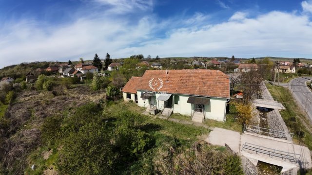 Eladó családi ház, Sátán 5.9 M Ft, 1+1 szobás