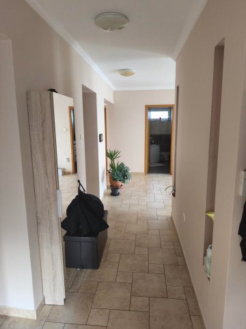 Eladó családi ház, Szegeden 155 M Ft, 4 szobás