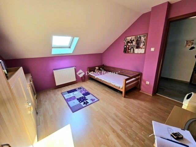 Eladó családi ház, Délegyházán 149.9 M Ft, 5 szobás