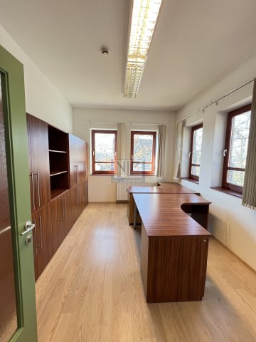 Kiadó iroda, Nyíregyházán 80 E Ft / hó, 4 szobás