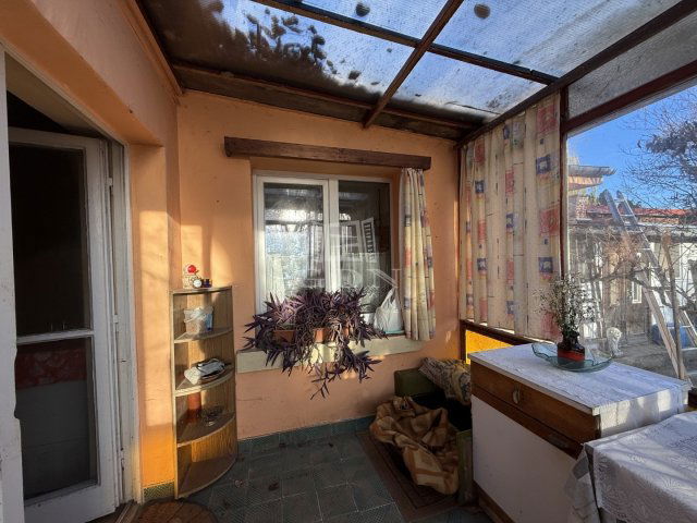 Eladó családi ház, Székesfehérvárott 69.9 M Ft, 2+1 szobás