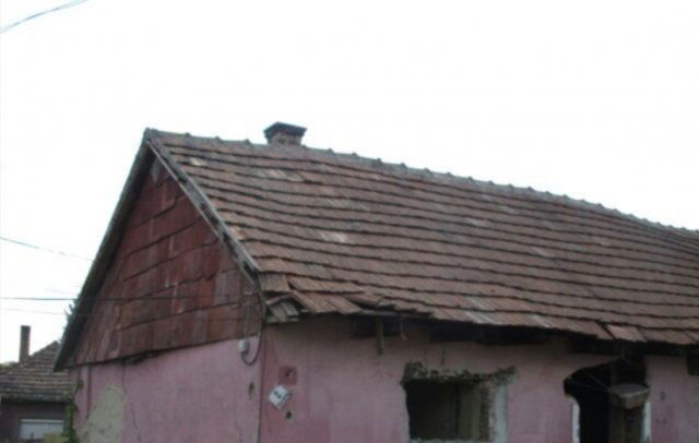 Eladó családi ház, Szikszón 1.2 M Ft, 1+1 szobás
