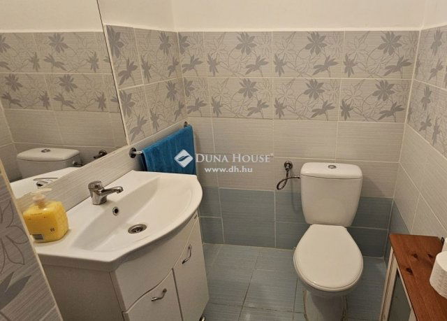 Eladó családi ház, Dunaszekcsőn 27.5 M Ft, 3 szobás