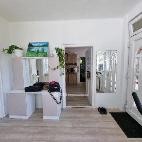 Eladó családi ház, Bernecebarátiban 38.8 M Ft, 4 szobás