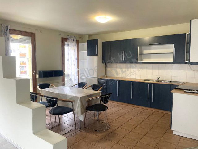 Kiadó téglalakás, albérlet, XX. kerületben, Vörösmarty utcában