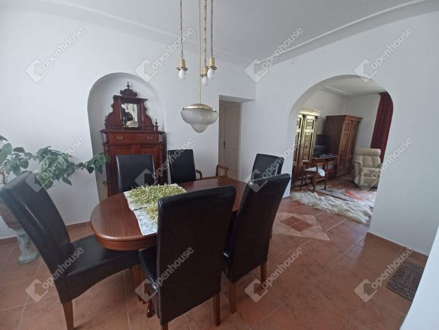 Eladó családi ház, Debrecenben 140 M Ft, 4 szobás