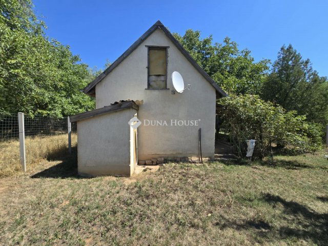 Eladó családi ház, Zámolyon 7.5 M Ft, 1 szobás