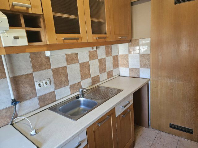 Kiadó téglalakás, albérlet, Pécsett 190 E Ft / hó, 2 szobás