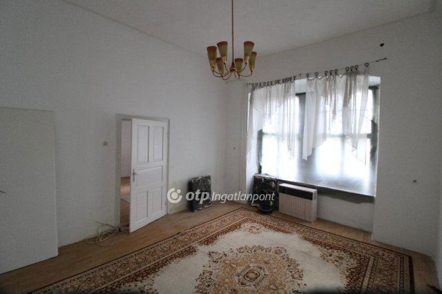 Eladó téglalakás, Salgótarjánban 8.8 M Ft, 2 szobás